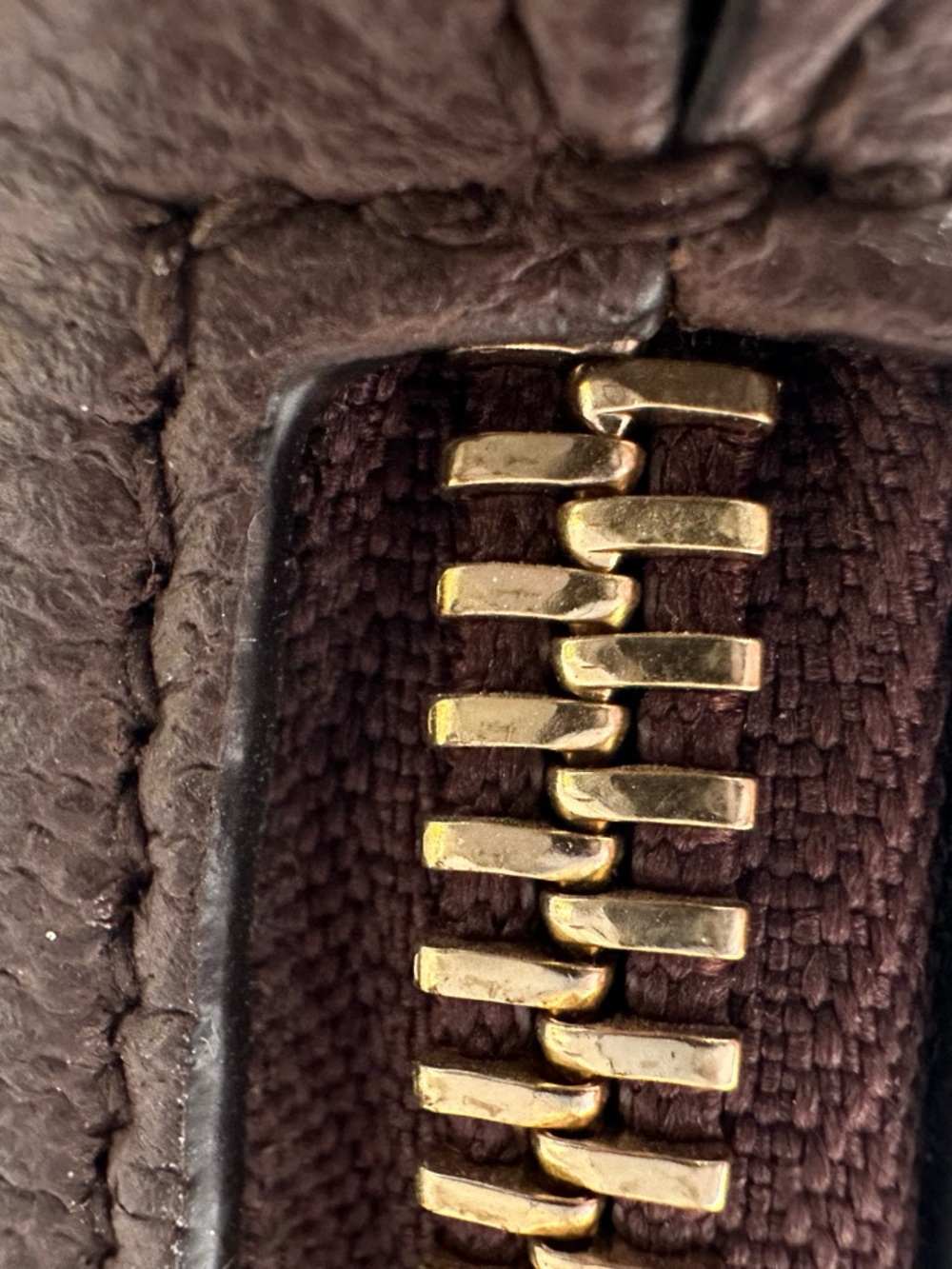 Gucci Brown Leather Zipper Shoulder Bag with Gold Hardware - Picture 4 of 5